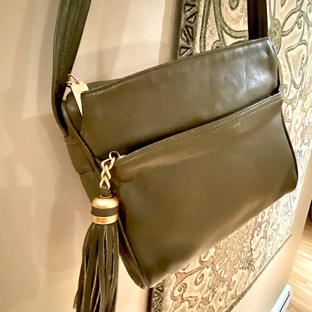 TIGNANELLO Leather Shoulder Bag - Olive green